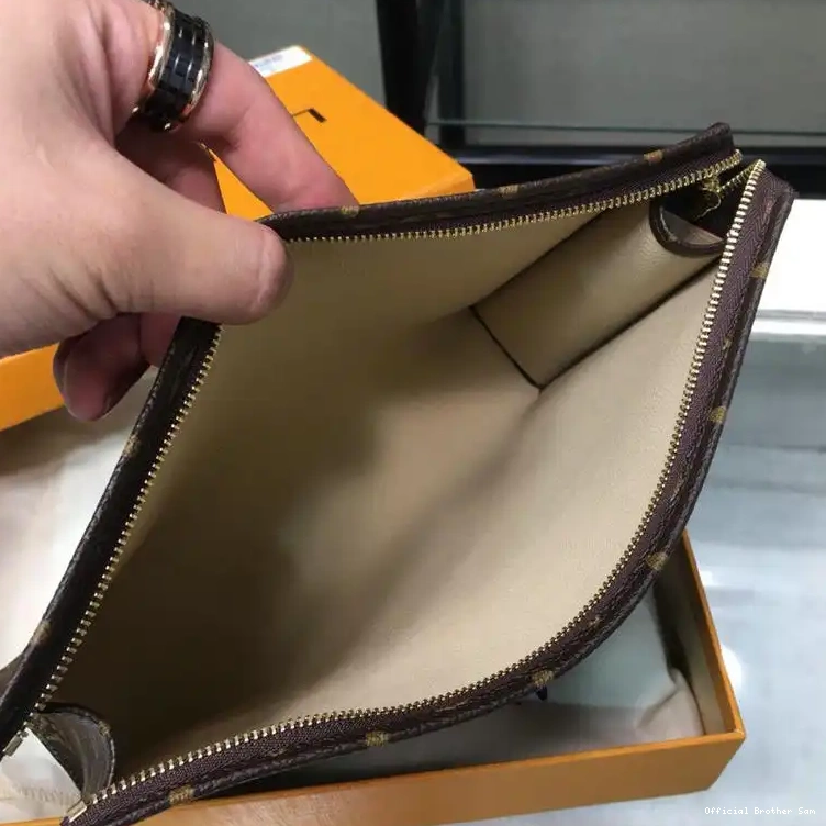 Official Brother Sam Bags 19T1L0234 LV 0706